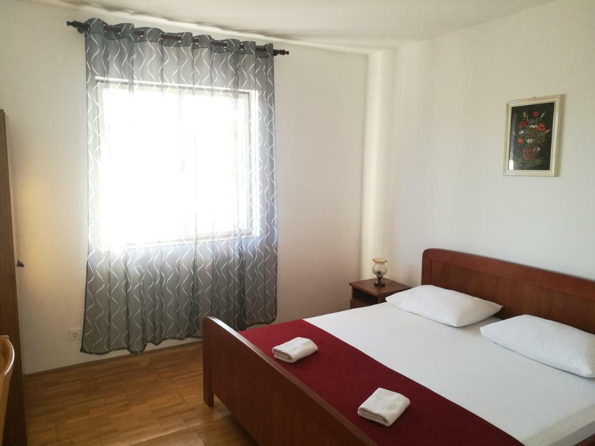 Apartments Krzelj โวดีเซ ภายนอก รูปภาพ