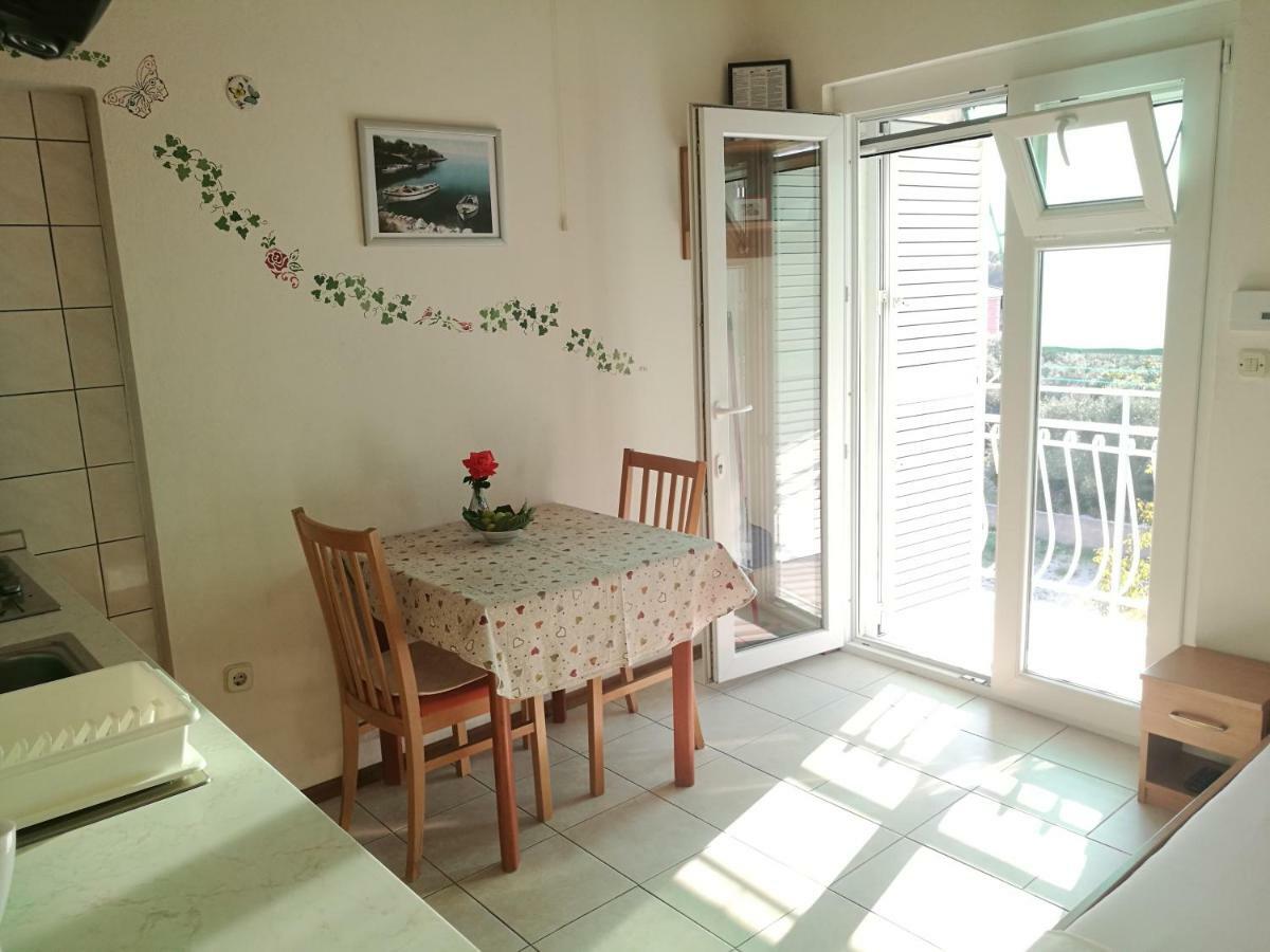 Apartments Krzelj โวดีเซ ภายนอก รูปภาพ