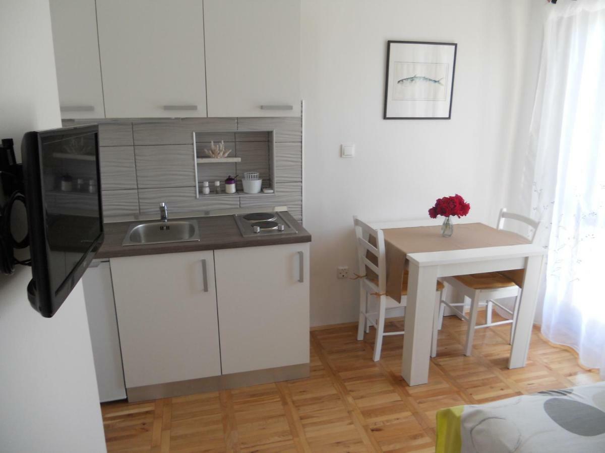 Apartments Krzelj โวดีเซ ภายนอก รูปภาพ