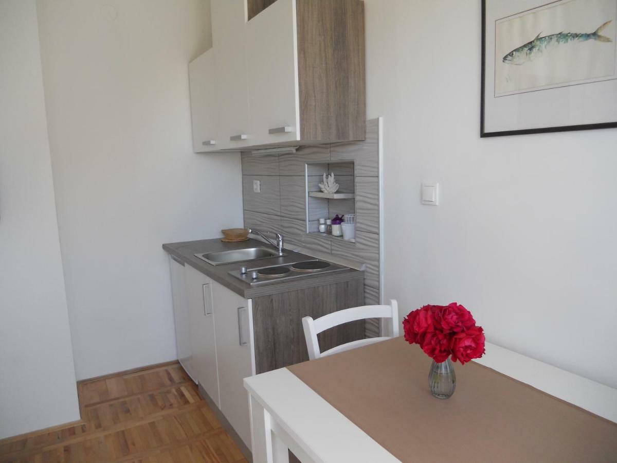 Apartments Krzelj โวดีเซ ภายนอก รูปภาพ