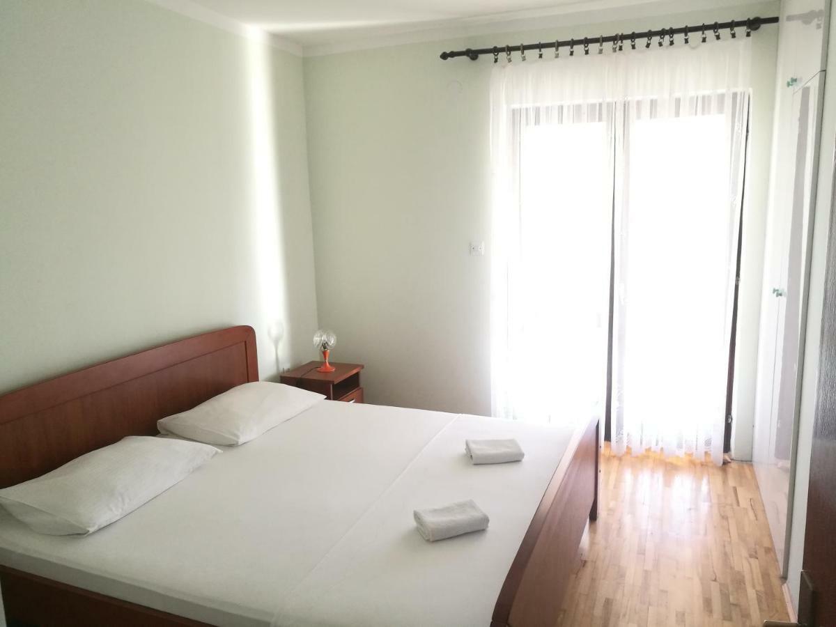 Apartments Krzelj โวดีเซ ภายนอก รูปภาพ