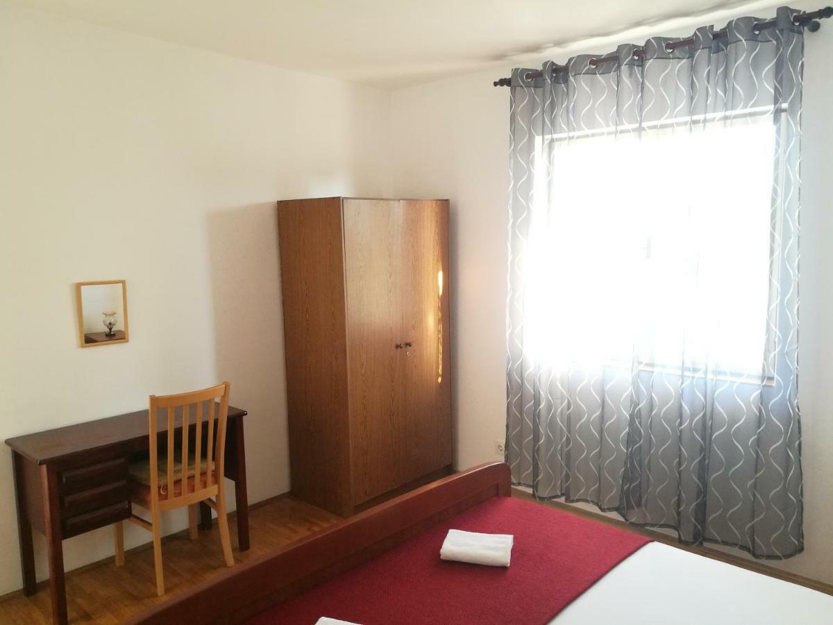 Apartments Krzelj โวดีเซ ภายนอก รูปภาพ