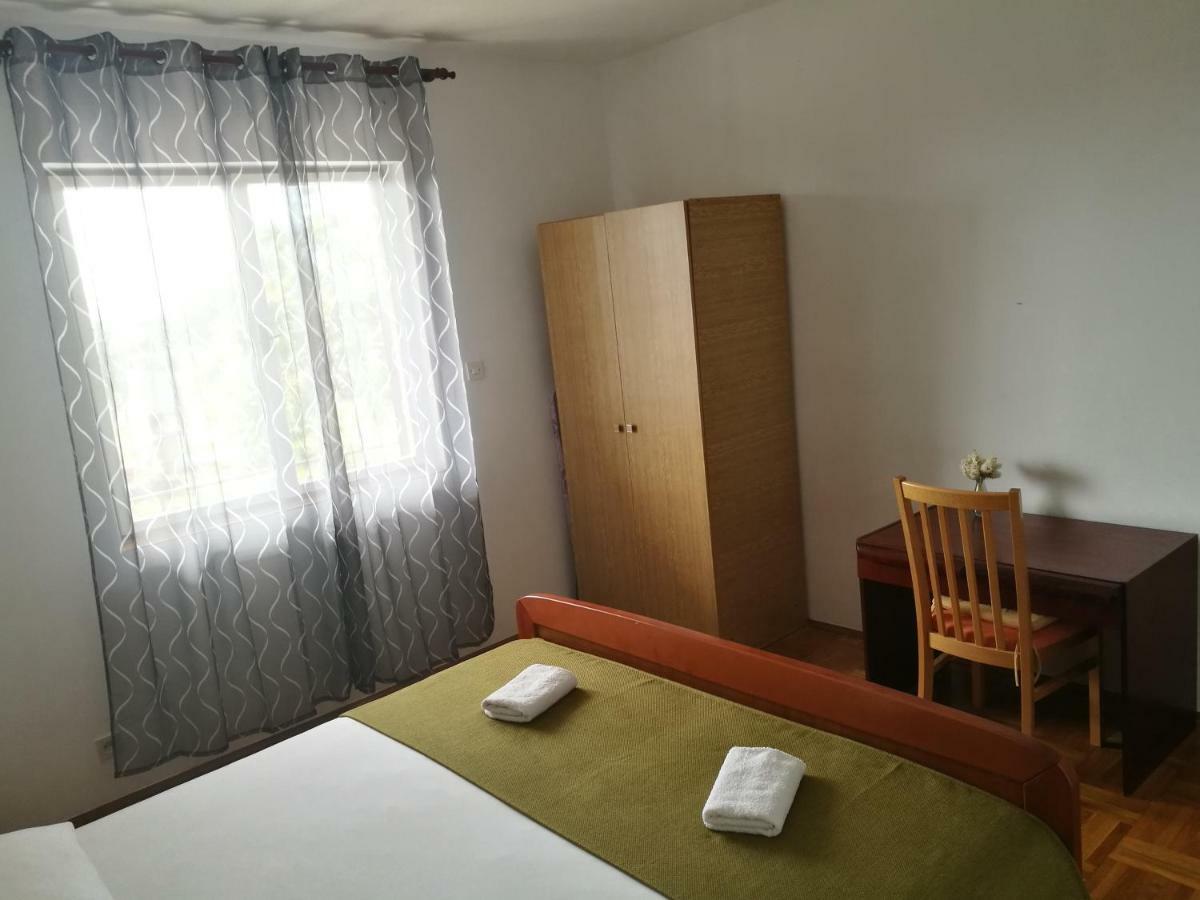 Apartments Krzelj โวดีเซ ภายนอก รูปภาพ